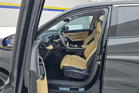 2023 Geely StarRay 1.5T 181HP L4 7DCT,autocango,china used car exporter,china ev exporter,chinese used car exporter,chinese used ev exporter