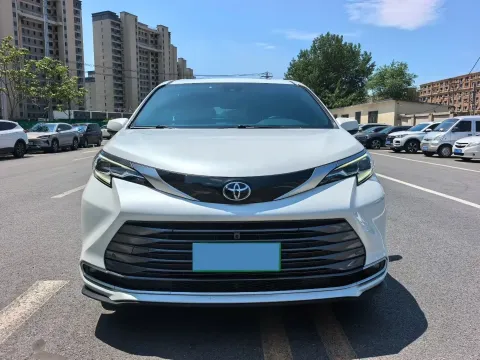 2024 Toyota Sienna 2.5L 189HP L4 E-CVT Hybrid,autocango,china used car exporter,china ev exporter,chinese used car exporter,chinese used ev exporter