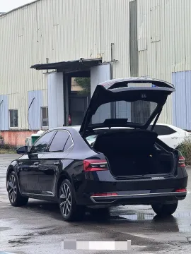 2023 Skoda Superb 1.4T 150HP L4 7DCT,autocango,china used car exporter,china ev exporter,chinese used car exporter,chinese used ev exporter