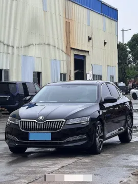 2023 Skoda Superb 1.4T 150HP L4 7DCT,autocango,china used car exporter,china ev exporter,chinese used car exporter,chinese used ev exporter