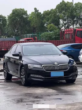 2023 Skoda Superb 1.4T 150HP L4 7DCT,autocango,china used car exporter,china ev exporter,chinese used car exporter,chinese used ev exporter