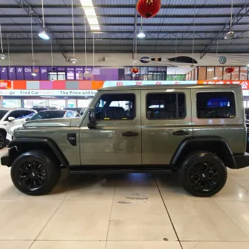 2024 212 212 T01 2.0T 252HP L4 8AT