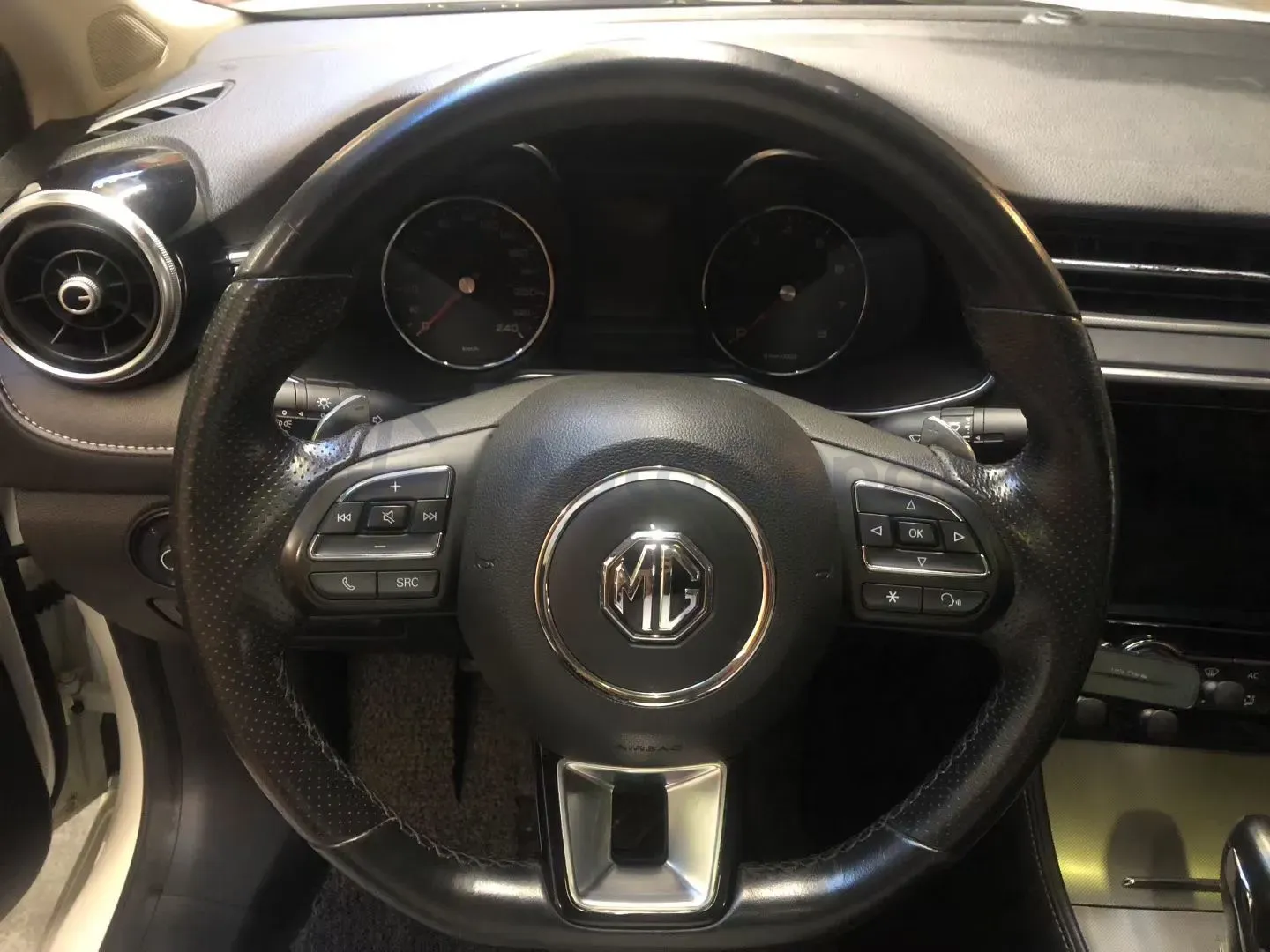 2019 MAXUS D60 1.5T 169HP L4 7DCT,autocango,china used car exporter,china ev exporter,chinese used car exporter,chinese used ev exporter