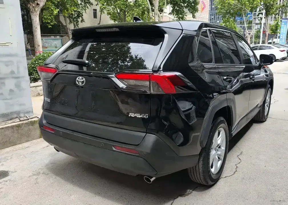 2024 Toyota RAV4 2.0L 171HP L4 CVT,autocango,china used car exporter,china ev exporter,chinese used car exporter,chinese used ev exporter