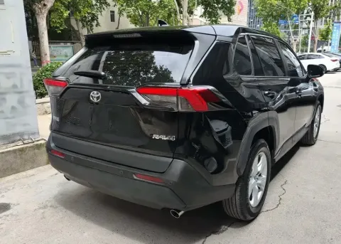 2024 Toyota RAV4 2.0L 171HP L4 CVT,autocango,china used car exporter,china ev exporter,chinese used car exporter,chinese used ev exporter