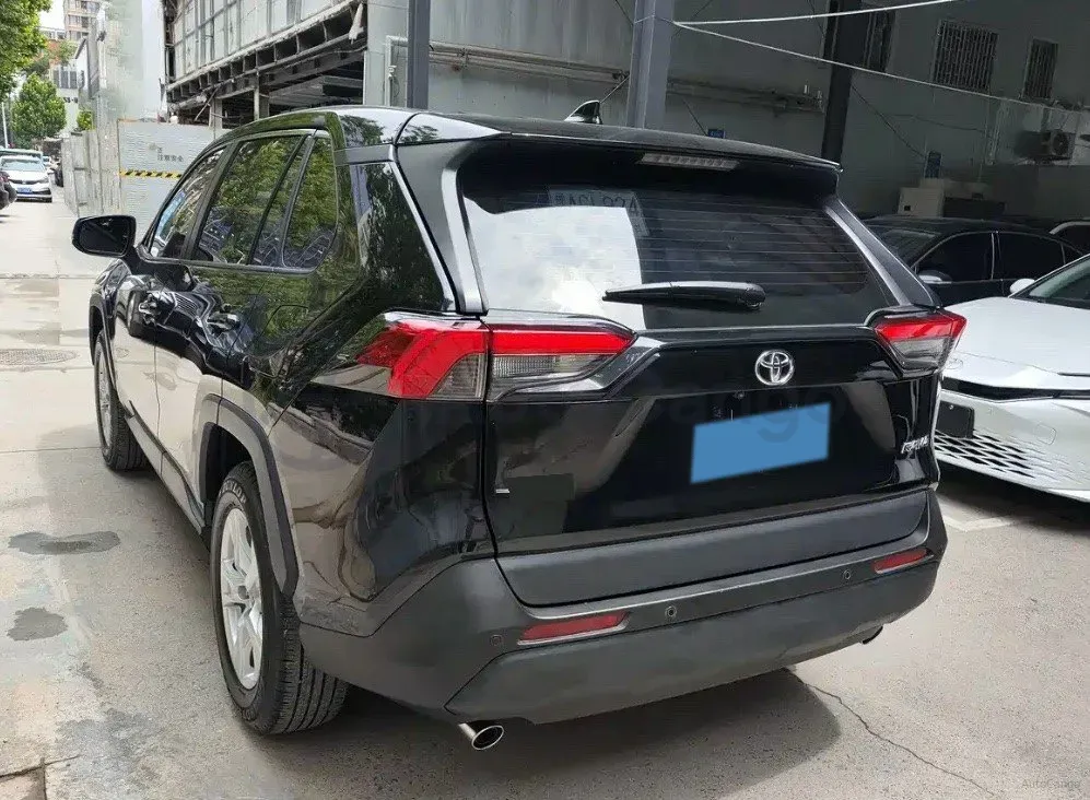 2024 Toyota RAV4 2.0L 171HP L4 CVT,autocango,china used car exporter,china ev exporter,chinese used car exporter,chinese used ev exporter