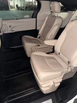 2023 Toyota Granvia 2.5L 189HP L4 E-CVT Hybrid
