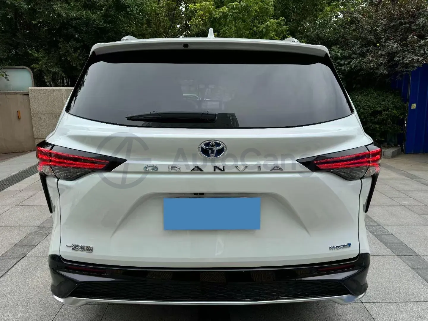 2023 Toyota Granvia 2.5L 189HP L4 E-CVT Hybrid,autocango,china used car exporter,china ev exporter,chinese used car exporter,chinese used ev exporter
