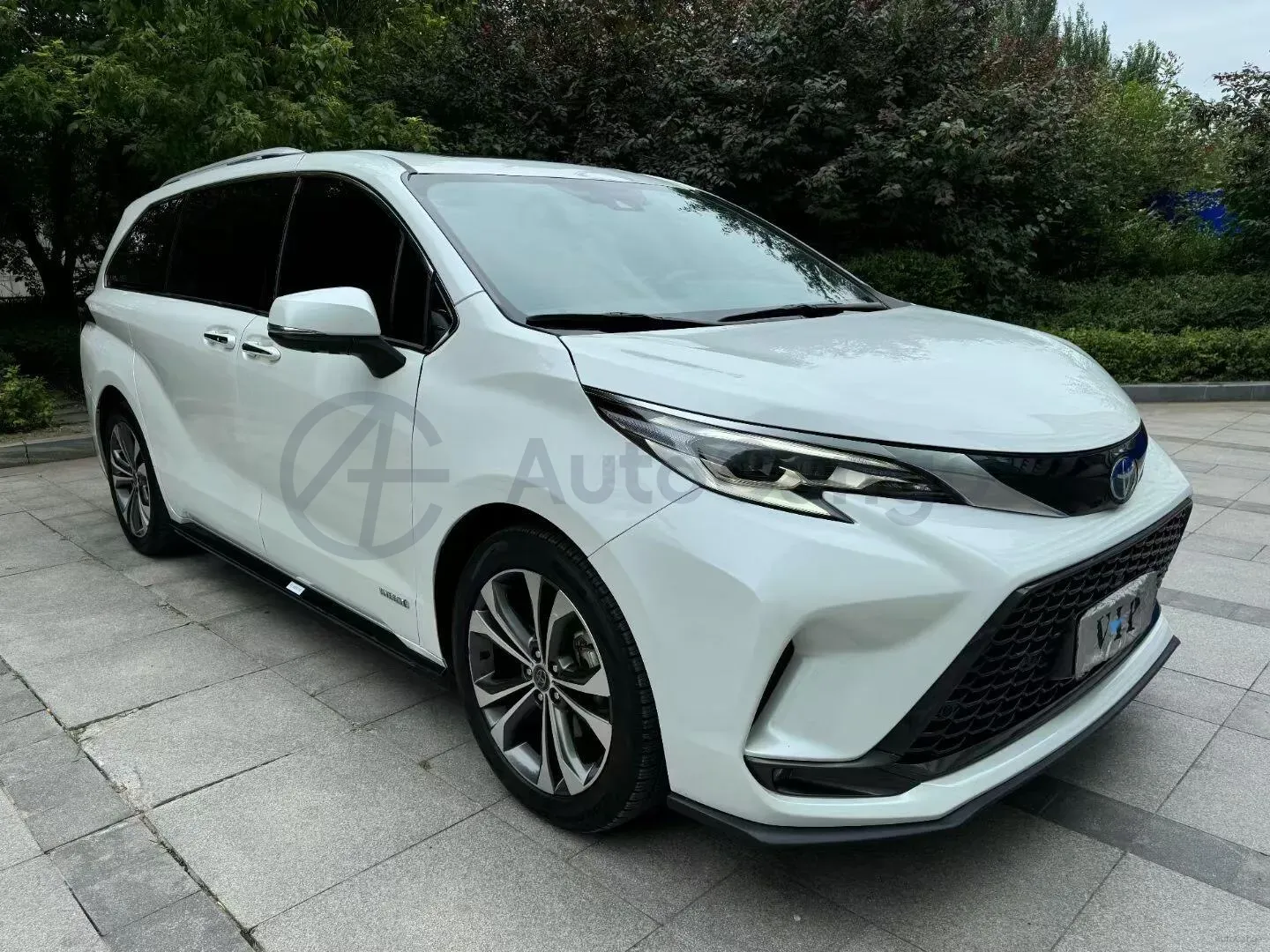 2023 Toyota Granvia 2.5L 189HP L4 E-CVT Hybrid,autocango,china used car exporter,china ev exporter,chinese used car exporter,chinese used ev exporter