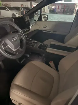 2023 Toyota Granvia 2.5L 189HP L4 E-CVT Hybrid