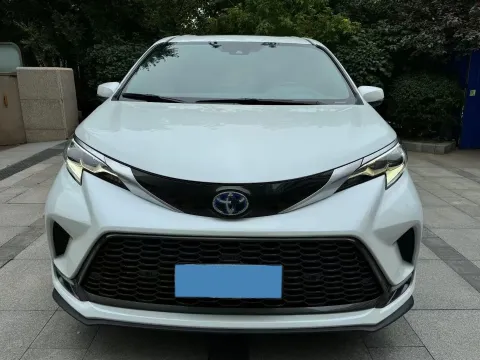 2023 Toyota Granvia 2.5L 189HP L4 E-CVT Hybrid
