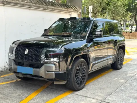 2023 YANGWANG U8,autocango,china used car exporter,china ev exporter,chinese used car exporter,chinese used ev exporter