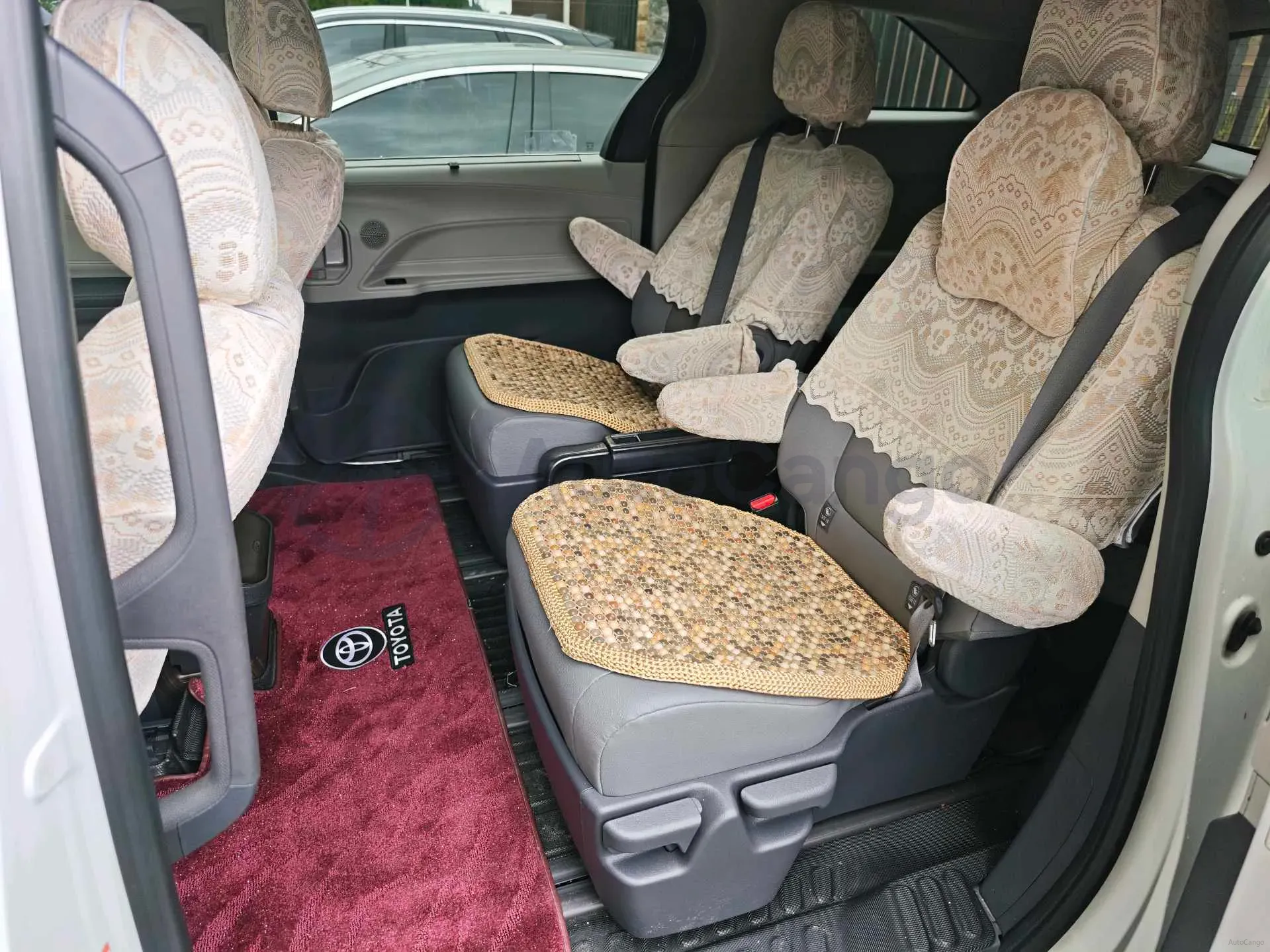 2024 Toyota Granvia 2.5L 189HP L4 E-CVT Hybrid,autocango,china used car exporter,china ev exporter,chinese used car exporter,chinese used ev exporter