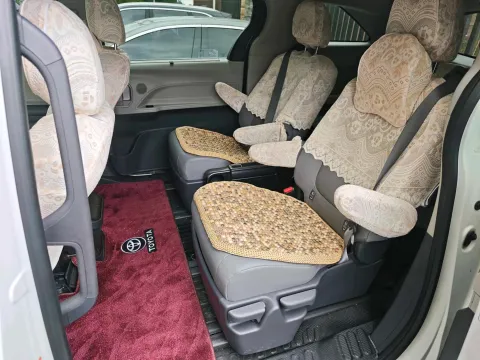 2024 Toyota Granvia 2.5L 189HP L4 E-CVT Hybrid