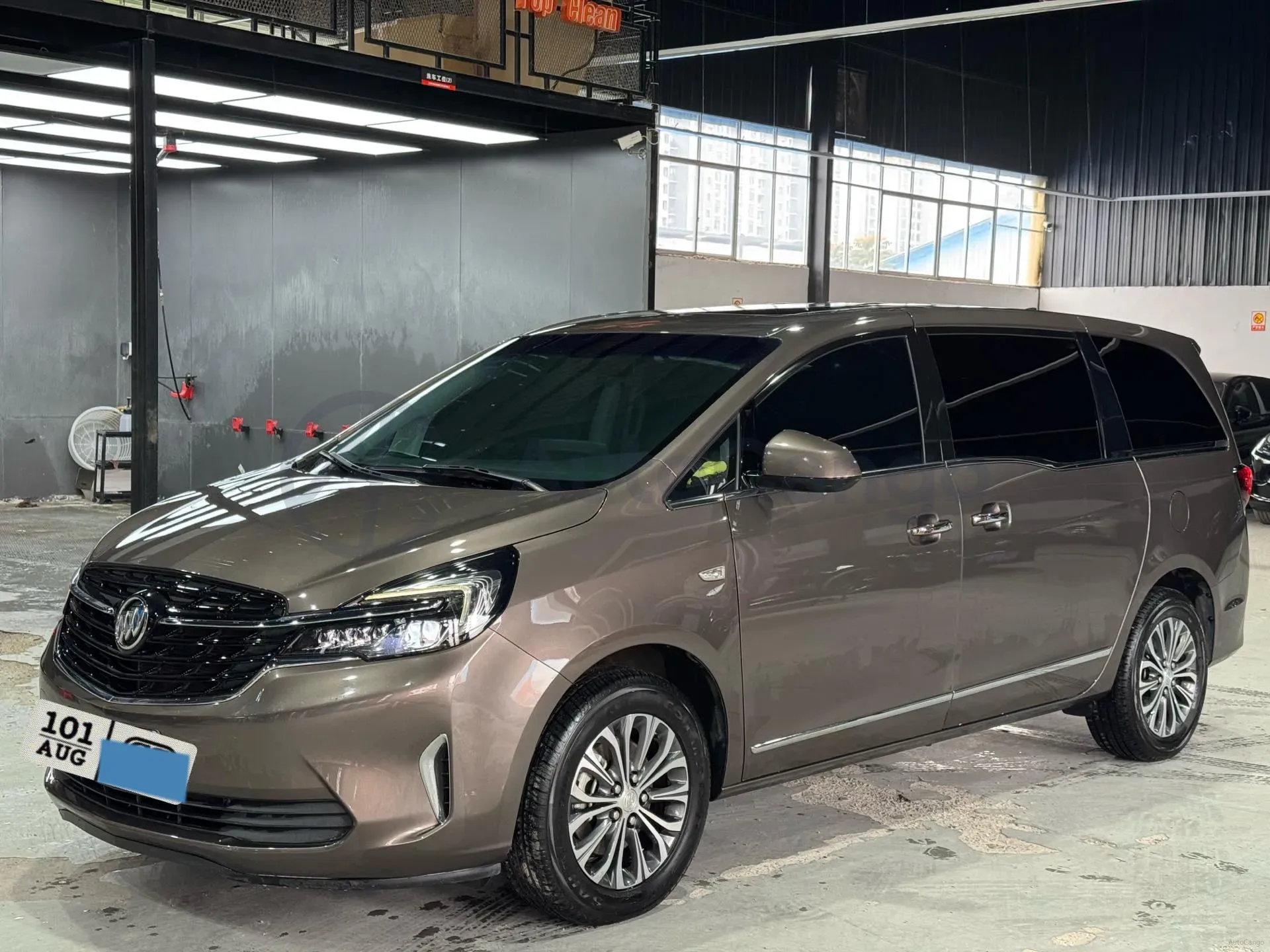 2022 Buick GL8 2.0T 237HP L4 9AT,autocango,china used car exporter,china ev exporter,chinese used car exporter,chinese used ev exporter