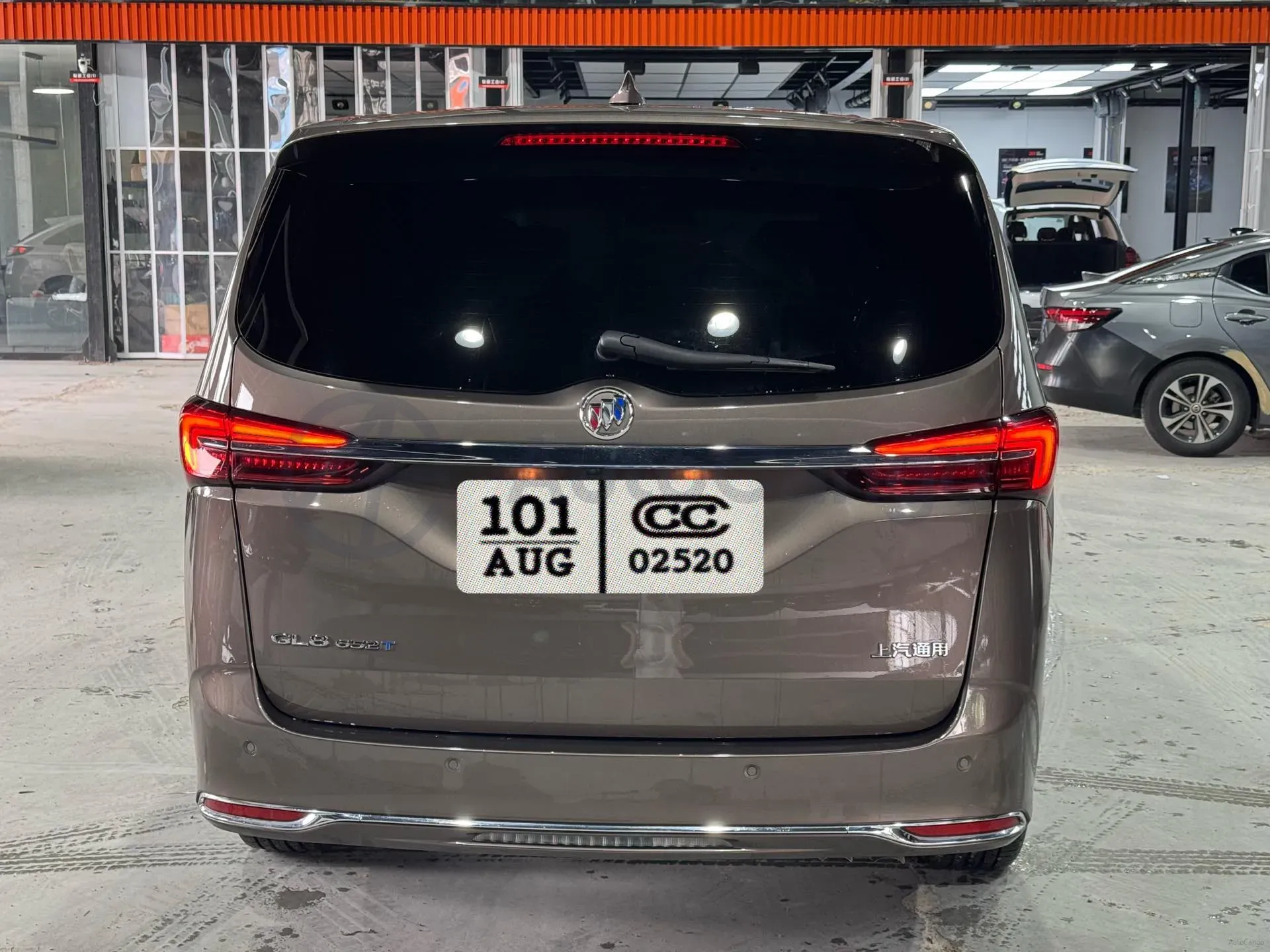 2022 Buick GL8 2.0T 237HP L4 9AT,autocango,china used car exporter,china ev exporter,chinese used car exporter,chinese used ev exporter