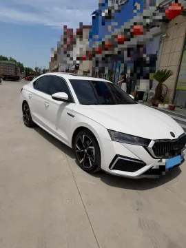 2021 Skoda Octavia 1.4T 150HP L4 7DCT,autocango,china used car exporter,china ev exporter,chinese used car exporter,chinese used ev exporter