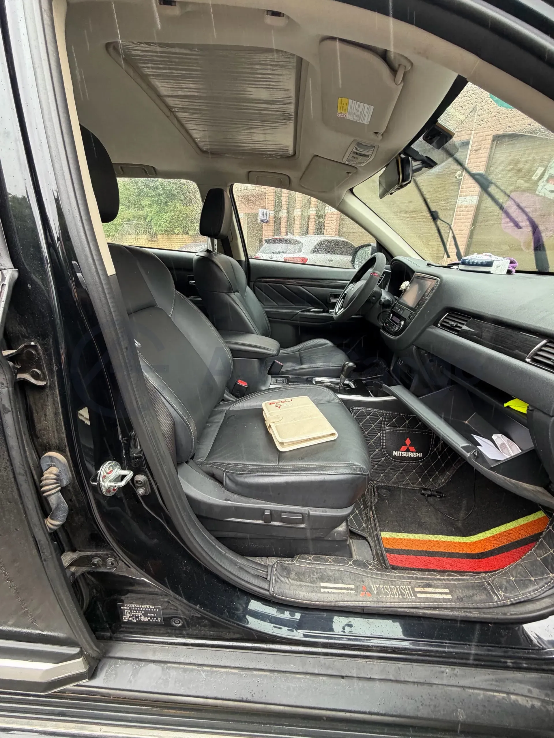 2019 Mitsubishi Outlander 2.0L 166HP L4 CVT,autocango,china used car exporter,china ev exporter,chinese used car exporter,chinese used ev exporter