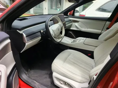 2025 ONVO L60 BEV