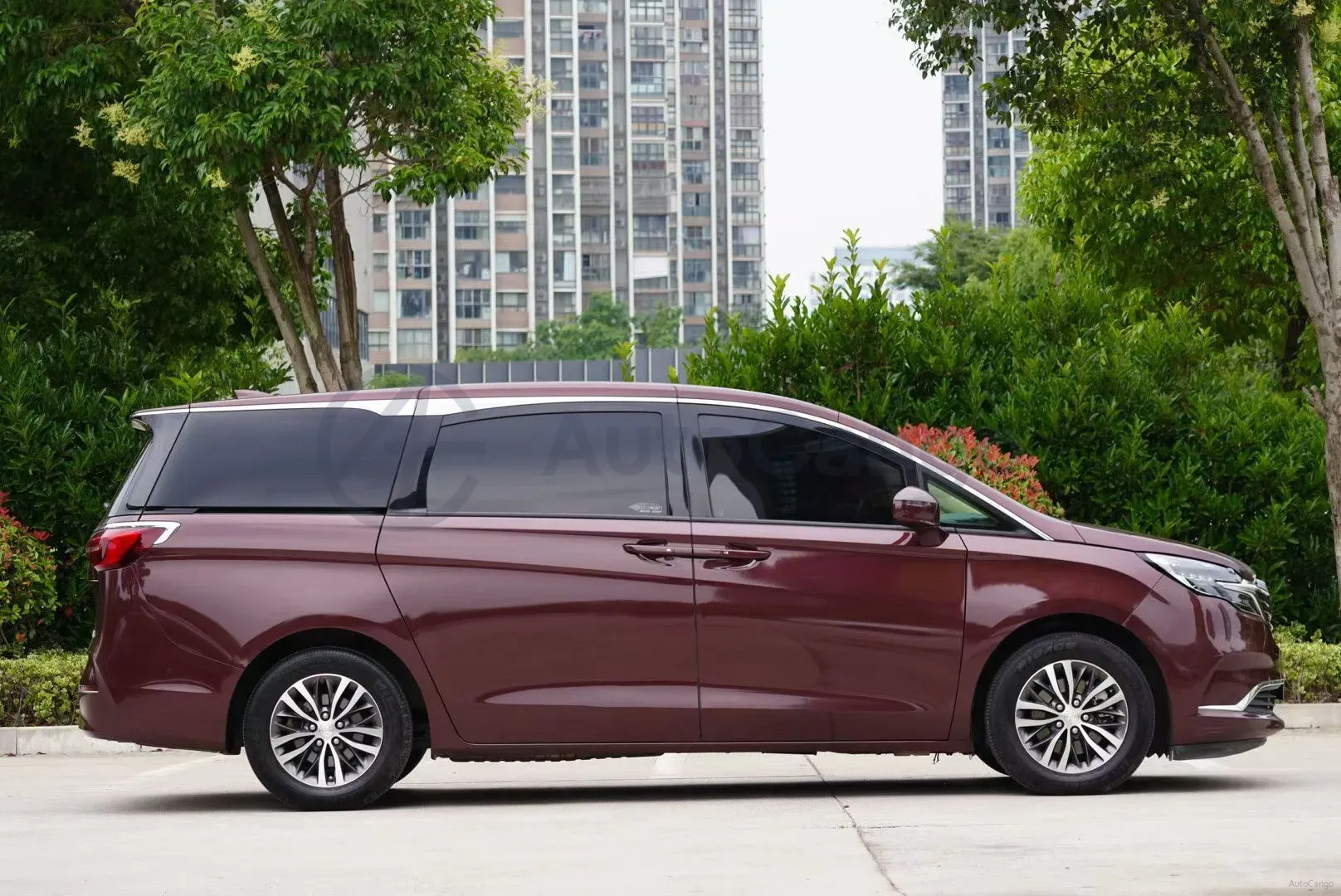 2022 Buick GL8 2.0T 237HP L4 9AT,autocango,china used car exporter,china ev exporter,chinese used car exporter,chinese used ev exporter