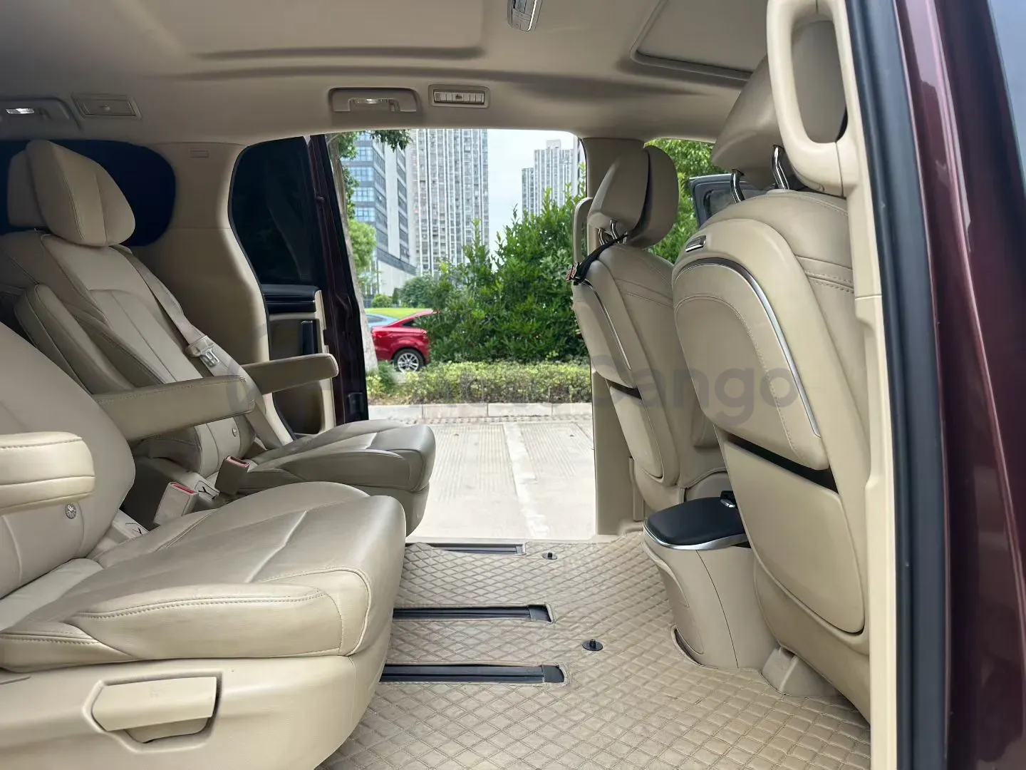 2022 Buick GL8 2.0T 237HP L4 9AT,autocango,china used car exporter,china ev exporter,chinese used car exporter,chinese used ev exporter