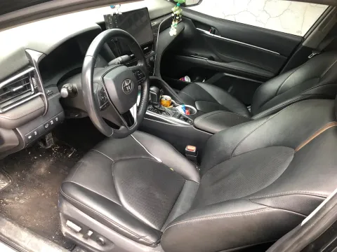 2021 Toyota Camry 2.5L 209HP L4 8AT