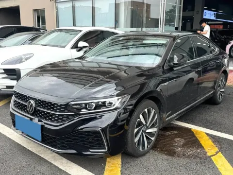 2022 XPENG P7,autocango,china used car exporter,china ev exporter,chinese used car exporter,chinese used ev exporter
