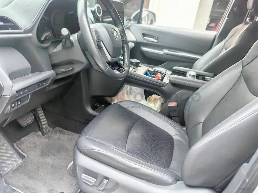 2021 Toyota Sienna 2.5L 192HP L4 E-CVT Hybrid,autocango,china used car exporter,china ev exporter,chinese used car exporter,chinese used ev exporter