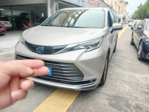 2021 TOYOTA SIENNA,autocango,china used car exporter,china ev exporter,chinese used car exporter,chinese used ev exporter