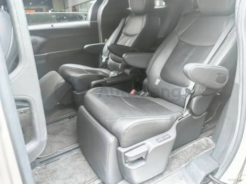 2021 Toyota Sienna 2.5L 192HP L4 E-CVT Hybrid,autocango,china used car exporter,china ev exporter,chinese used car exporter,chinese used ev exporter