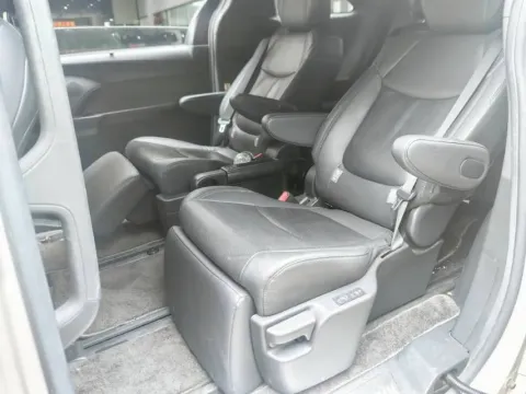 2021 Toyota Sienna 2.5L 192HP L4 E-CVT Hybrid