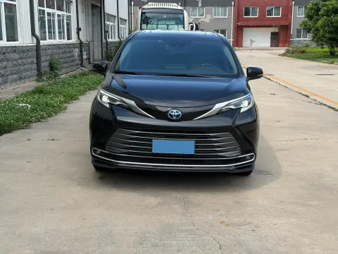 2021 Toyota Sienna 2.5L 192HP L4 E-CVT Hybrid