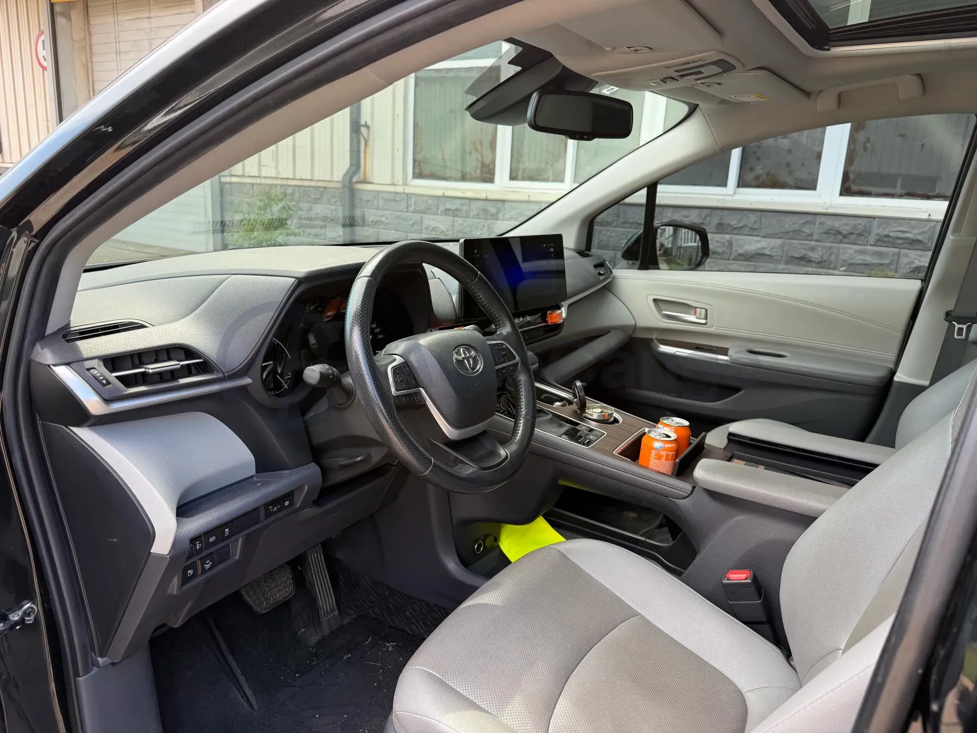 2021 Toyota Sienna 2.5L 192HP L4 E-CVT Hybrid,autocango,china used car exporter,china ev exporter,chinese used car exporter,chinese used ev exporter