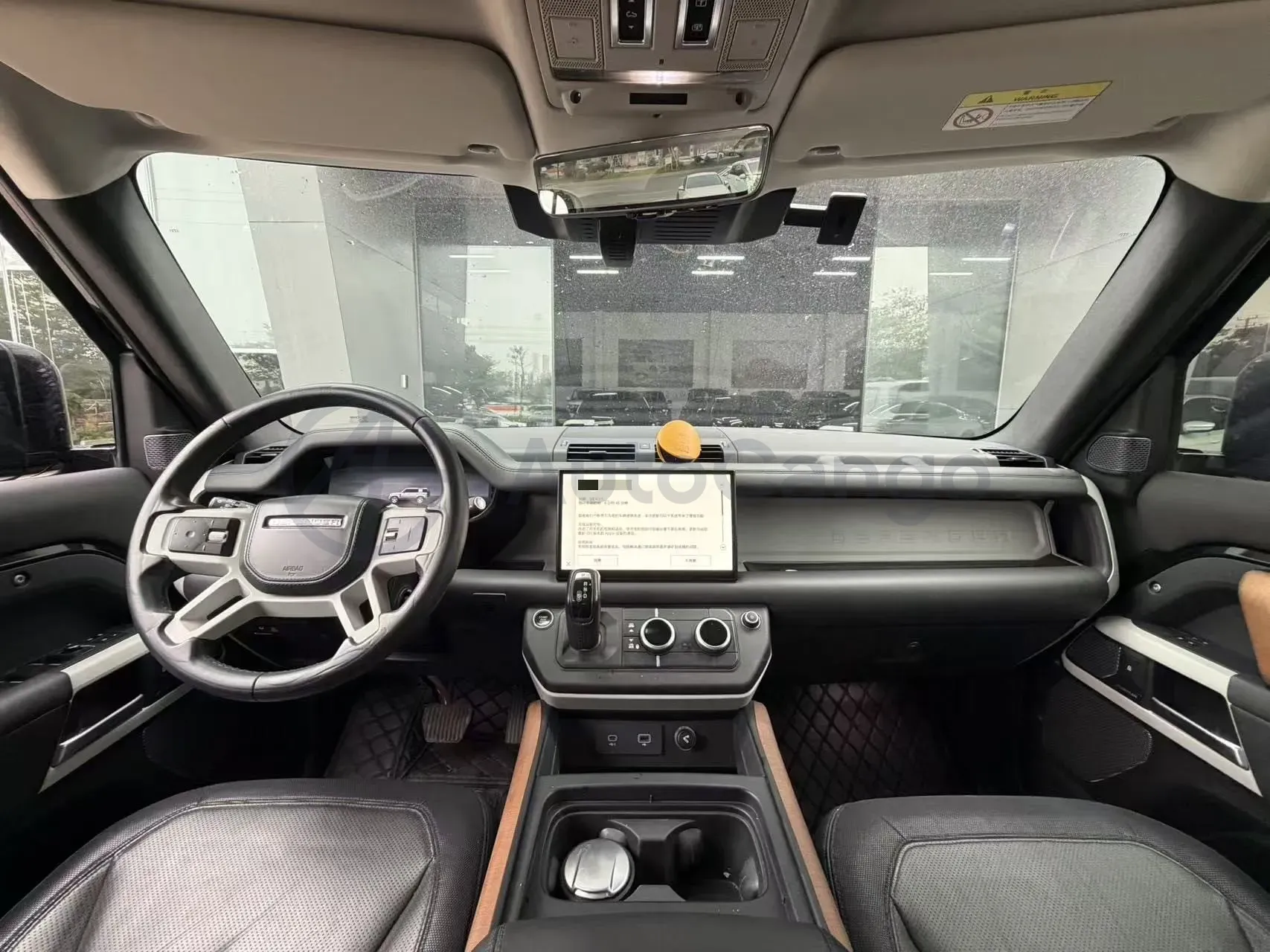 2023 Land Rover Defender 3.0T 400HP L6 8AT,autocango,china used car exporter,china ev exporter,chinese used car exporter,chinese used ev exporter