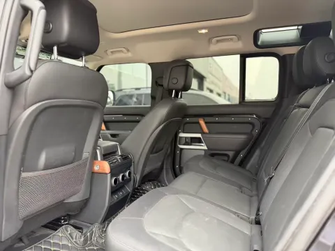 2023 Land Rover Defender 3.0T 400HP L6 8AT