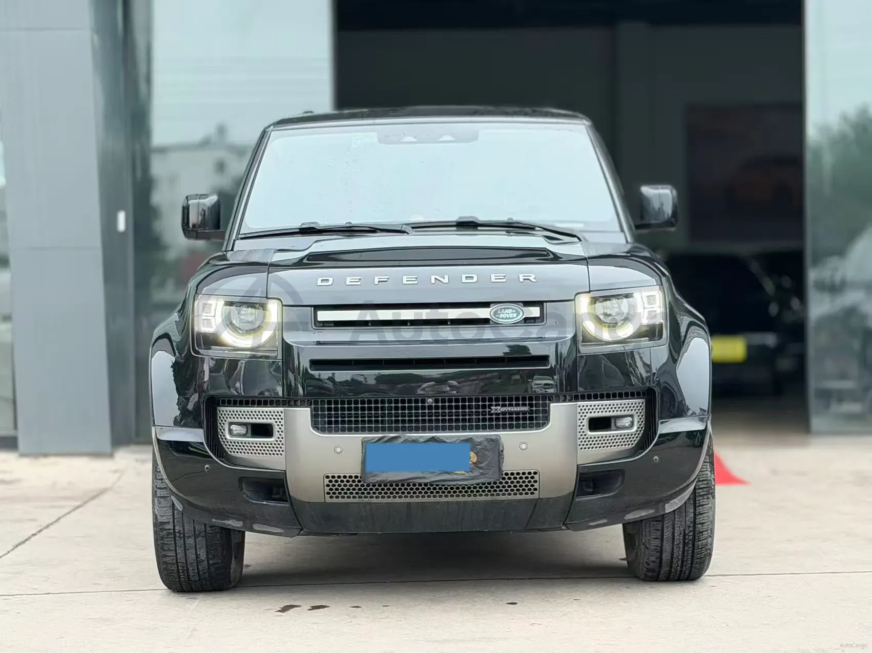2023 Land Rover Defender 3.0T 400HP L6 8AT,autocango,china used car exporter,china ev exporter,chinese used car exporter,chinese used ev exporter