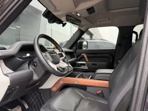 2023 Land Rover Defender 3.0T 400HP L6 8AT