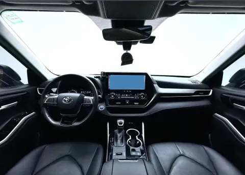 2022 Toyota Highlander 2.5L 192HP L4 E-CVT Hybrid