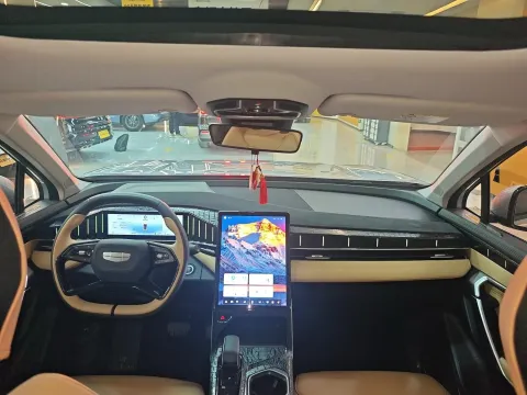 2023 Geely StarRay 1.5T 181HP L4 7DCT