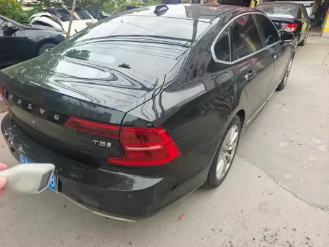 2020 Volvo S90 2.0T 254HP L4 8AT,autocango,china used car exporter,china ev exporter,chinese used car exporter,chinese used ev exporter