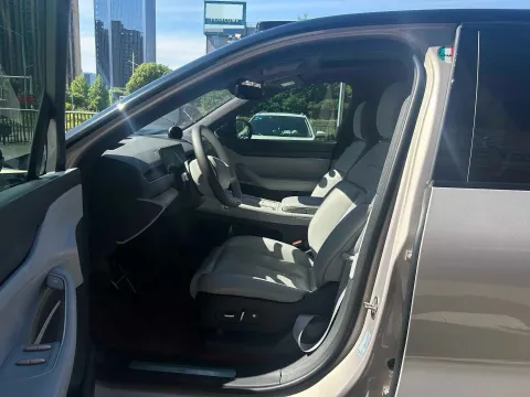 2023 NIO ES8 BEV 75KWH,autocango,china used car exporter,china ev exporter,chinese used car exporter,chinese used ev exporter