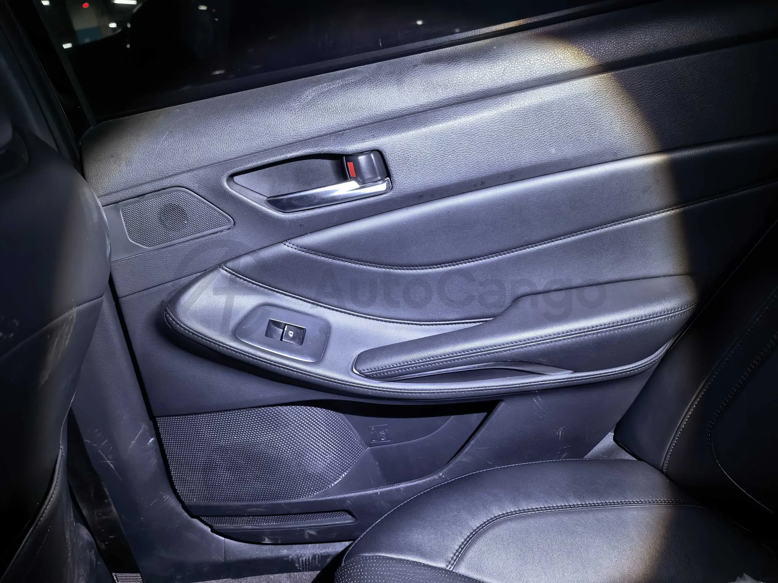 2022 Toyota Avalon 2.0L 178HP L4 CVT,autocango,china used car exporter,china ev exporter,chinese used car exporter,chinese used ev exporter