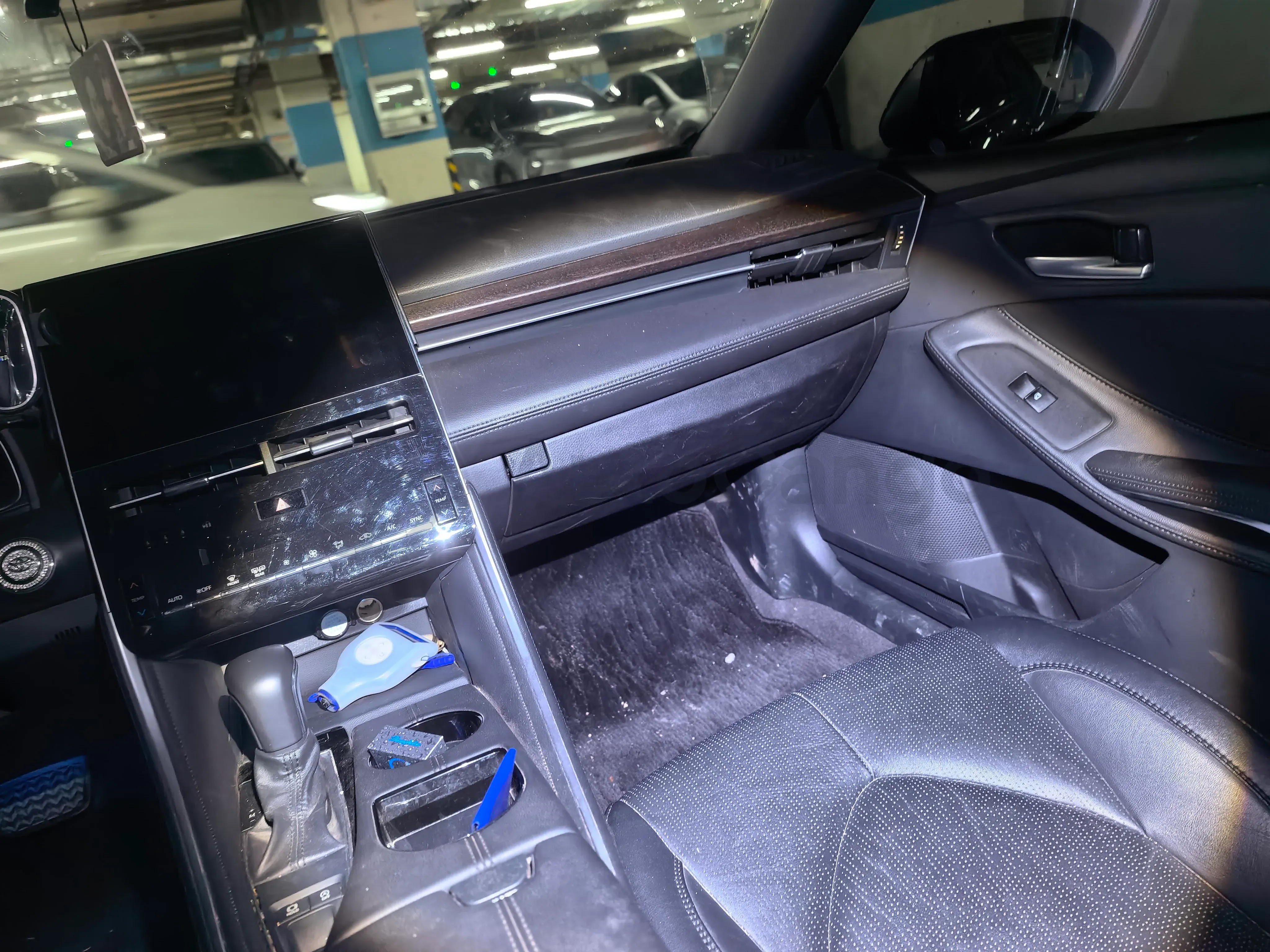 2022 Toyota Avalon 2.0L 178HP L4 CVT,autocango,china used car exporter,china ev exporter,chinese used car exporter,chinese used ev exporter