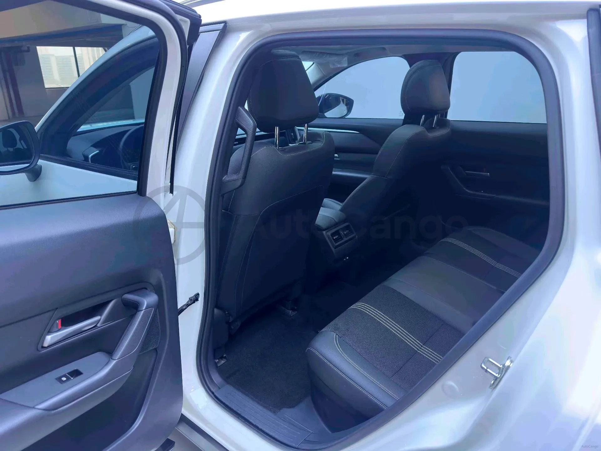 2023 Mazda CX-50 2.0L 155HP L4 6AT,autocango,china used car exporter,china ev exporter,chinese used car exporter,chinese used ev exporter