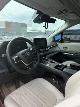 2024 Toyota Sienna 2.5L 189HP L4 E-CVT Hybrid,autocango,china used car exporter,china ev exporter,chinese used car exporter,chinese used ev exporter