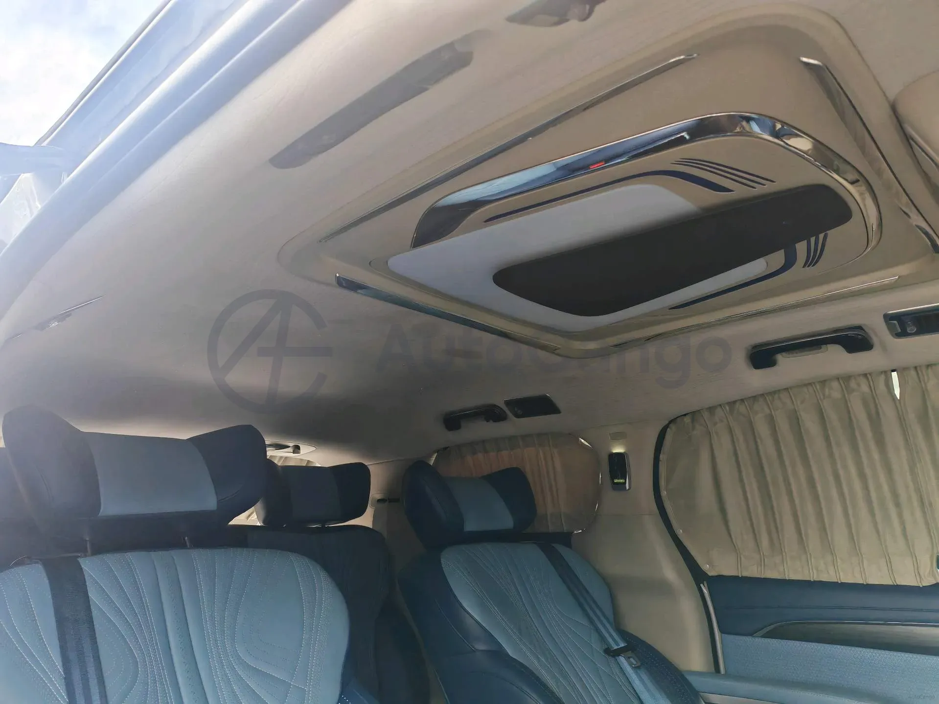 2022 Buick GL8 2.0T 237HP L4 9AT,autocango,china used car exporter,china ev exporter,chinese used car exporter,chinese used ev exporter