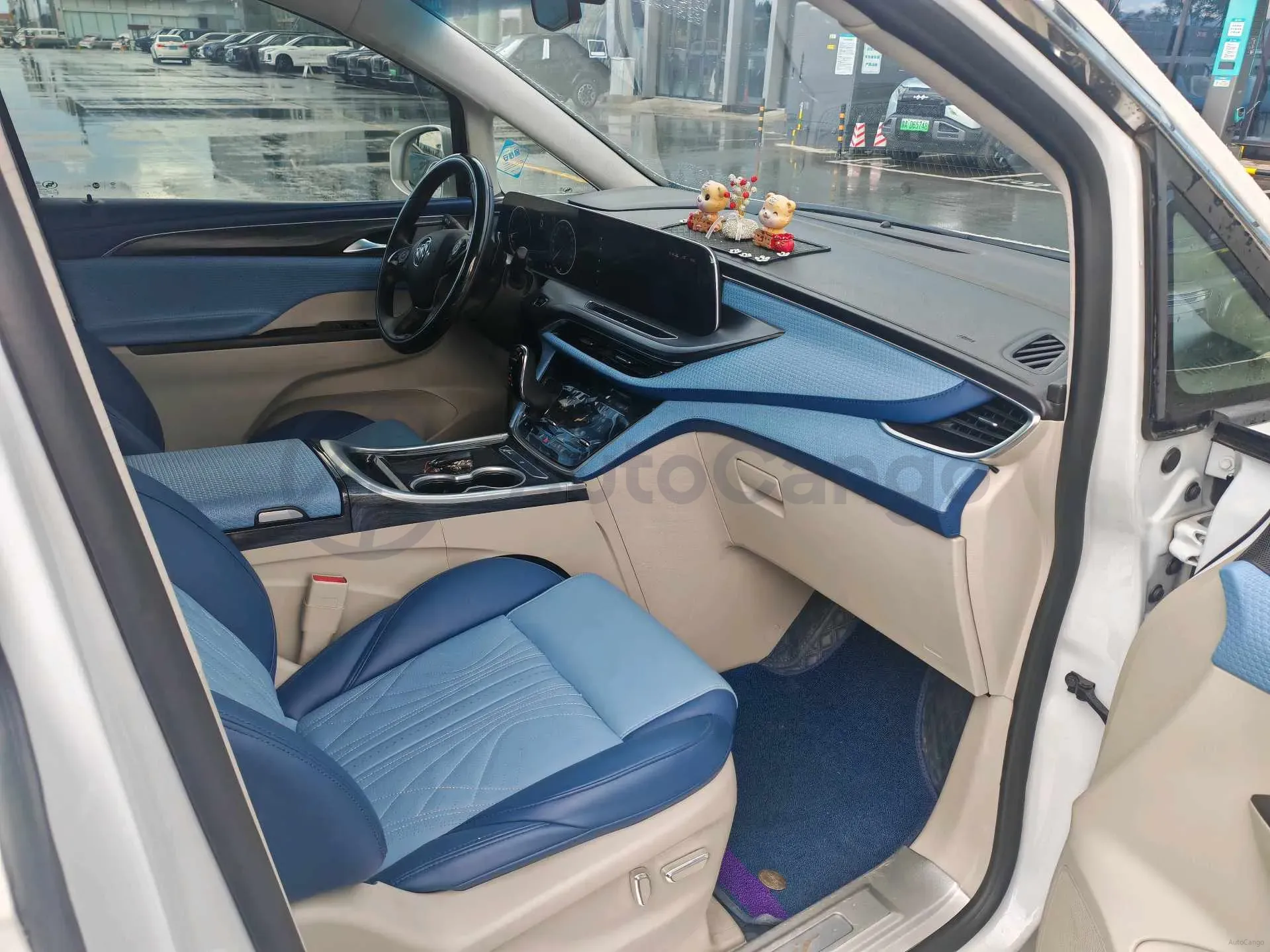2022 Buick GL8 2.0T 237HP L4 9AT,autocango,china used car exporter,china ev exporter,chinese used car exporter,chinese used ev exporter