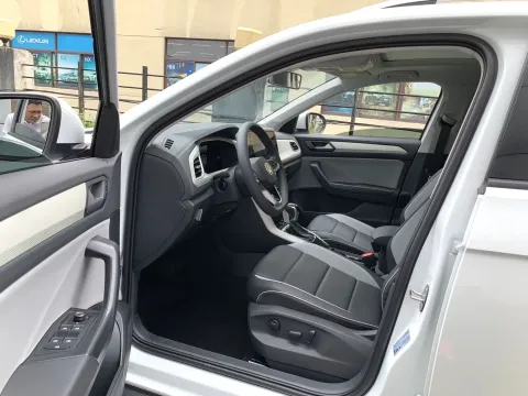 2025 Volkswagen T-Roc 1.4T 150HP L4 7DCT