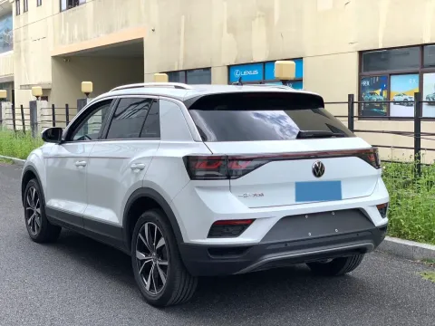 2025 Volkswagen T-Roc 1.4T 150HP L4 7DCT