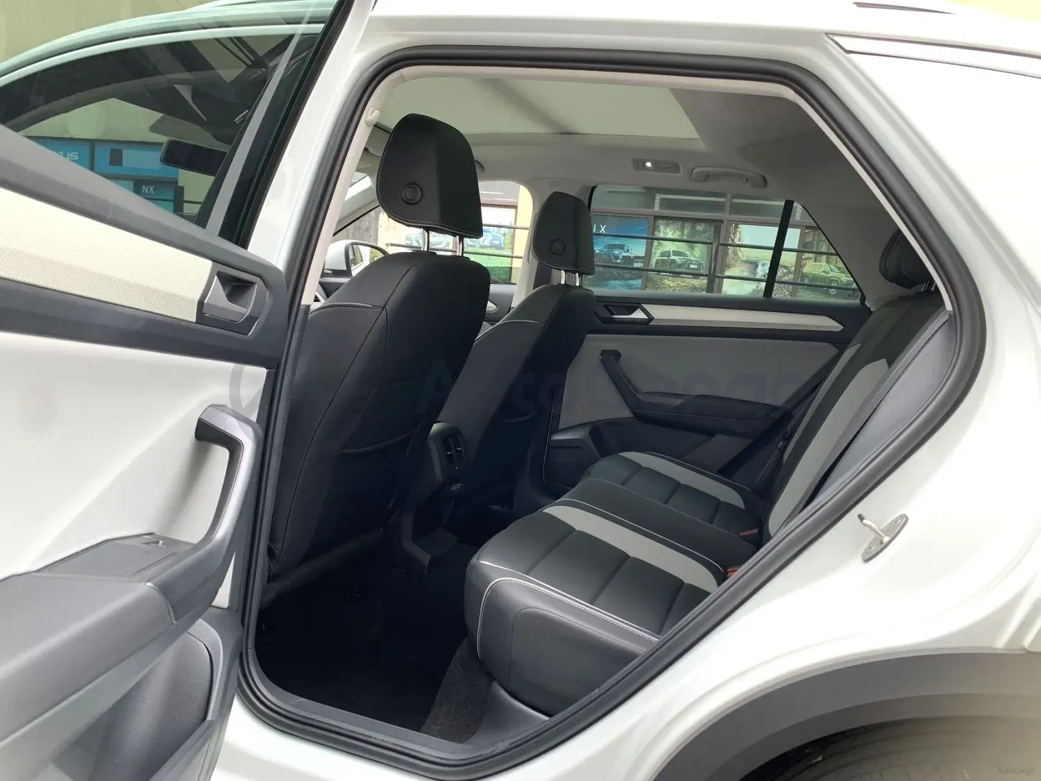2025 Volkswagen T-Roc 1.4T 150HP L4 7DCT,autocango,china used car exporter,china ev exporter,chinese used car exporter,chinese used ev exporter